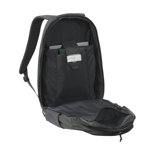 Traveler Backpack Detail 11